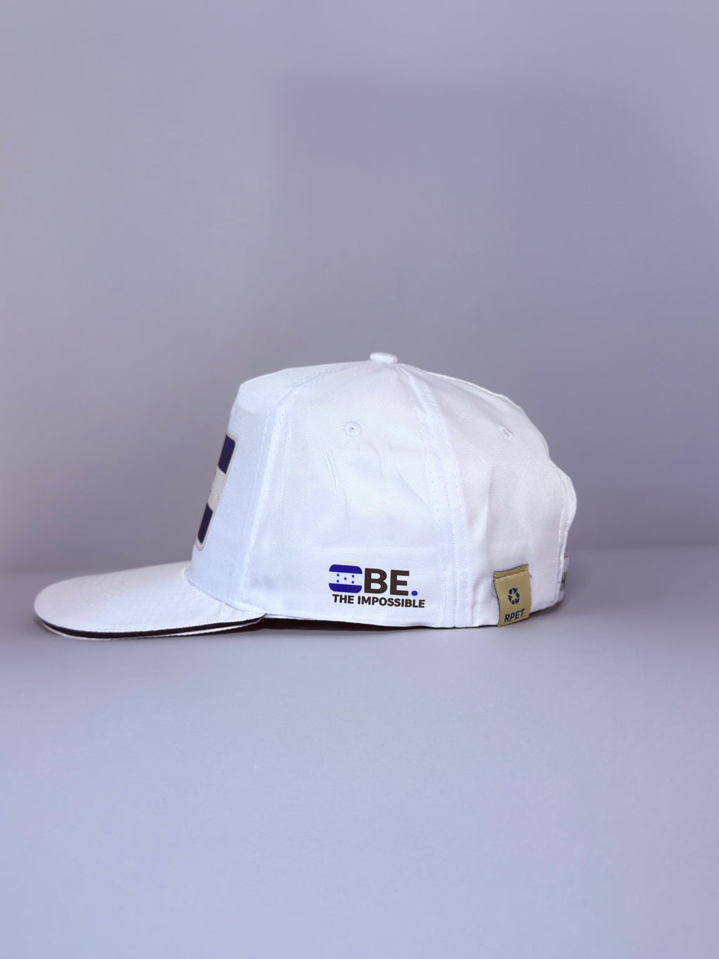 Gorra “Bandera de Honduras  – Edición BE. THE IMPOSSIBLE 🇭🇳