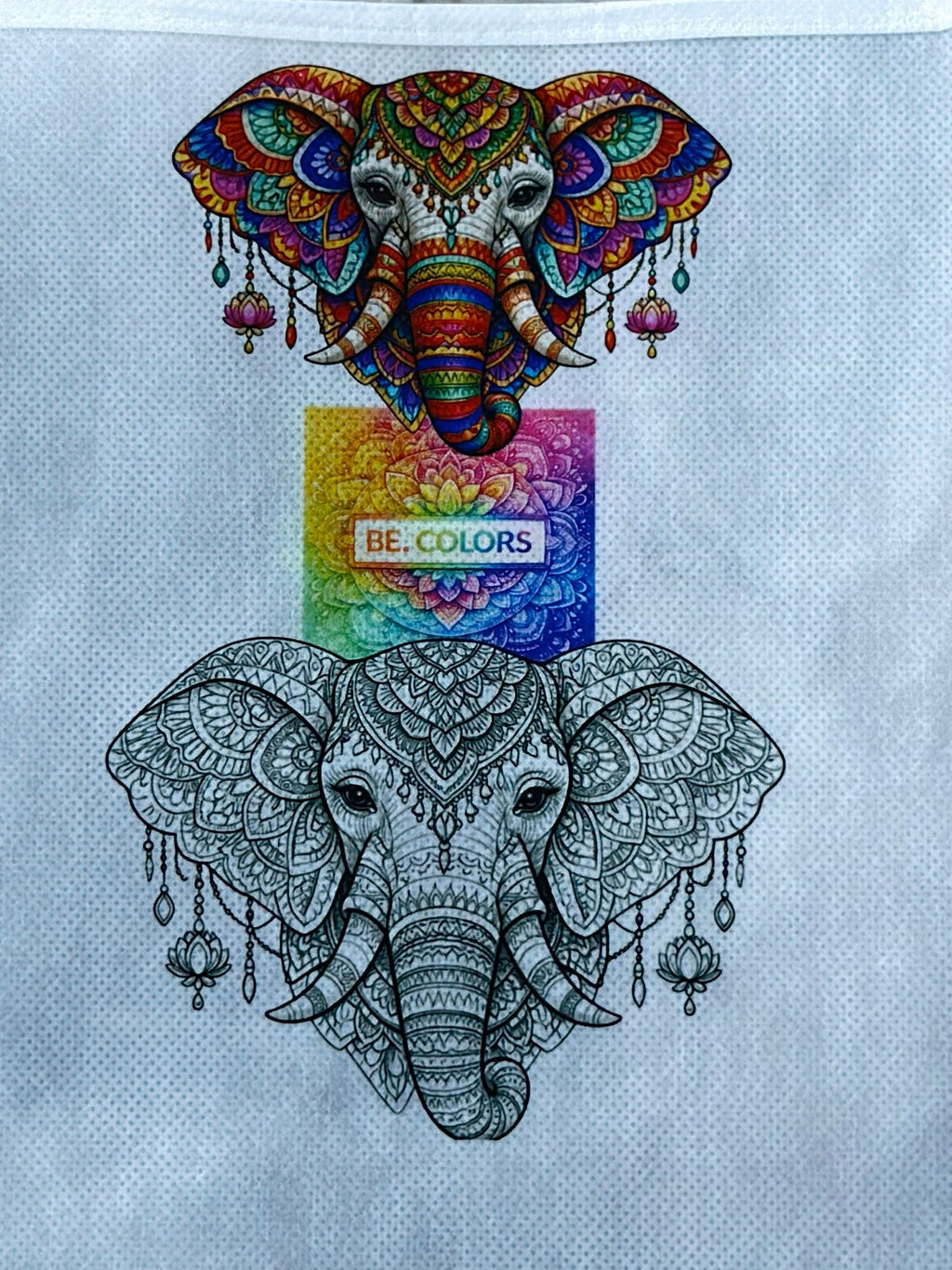 Delantal BE. — El Color lo Pones Tú Edition