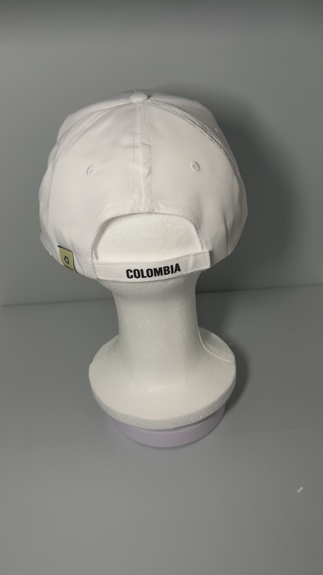 Gorra “Bandera de Colombia” – Edición BE. THE IMPOSSIBLE 🇨🇴